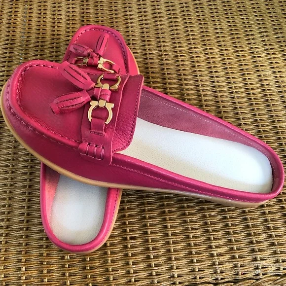 ๐ธ Hot Pink Leather Loafer Slide ๐ธ - Picture 7 of 14